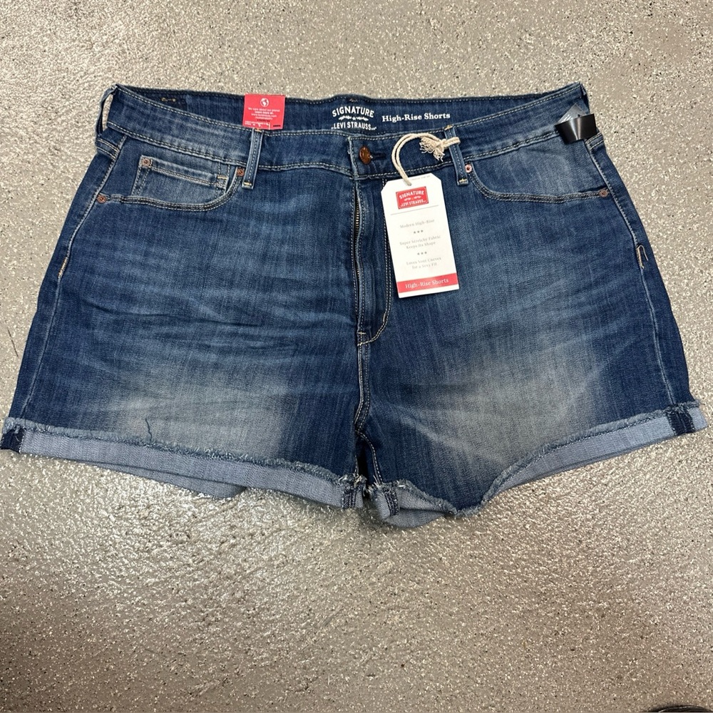 Signature Levi Strauss Women's High-Rise Jean Shorts: Sz 20 new